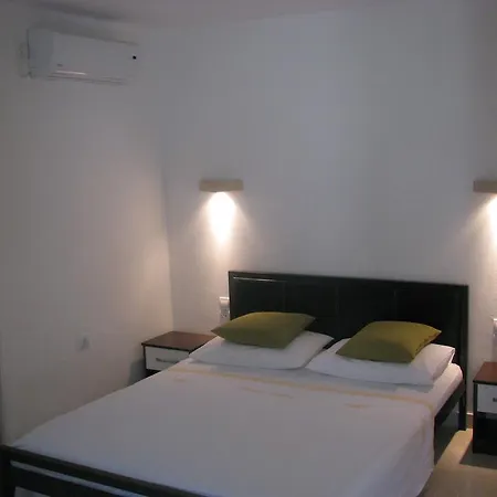 Apartment Blanka Zrnovo