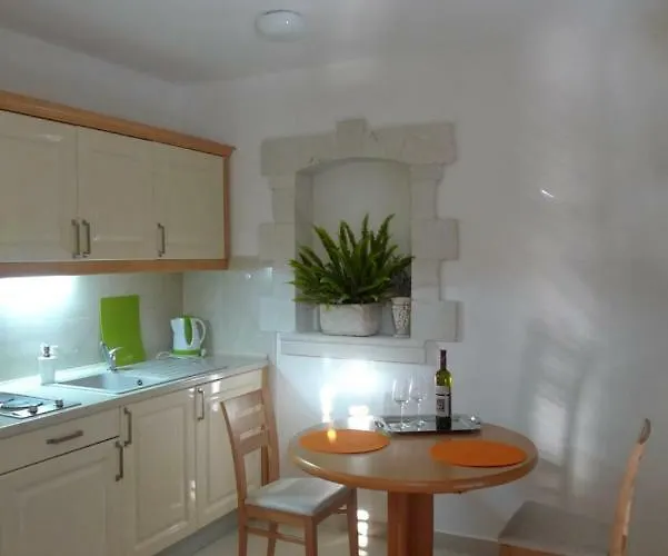 Blanka Apartamento Zrnovo